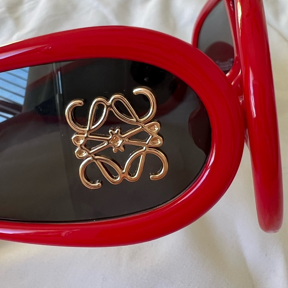 Loewe Paula’s Ibiza wave Red sunglasses - Picture 10 of 17